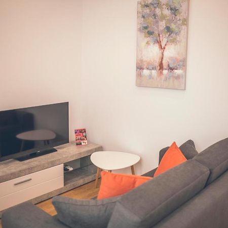 Apartamentos Puerta Sevilla ヘレス エクステリア 写真
