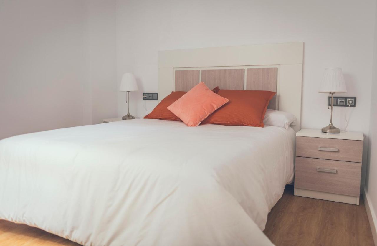 Apartamentos Puerta Sevilla ヘレス エクステリア 写真