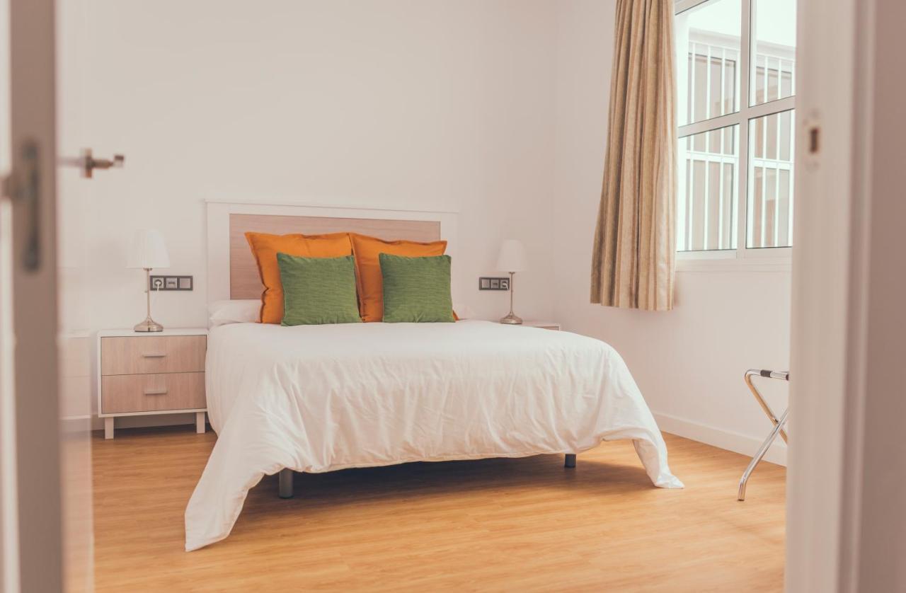 Apartamentos Puerta Sevilla ヘレス エクステリア 写真