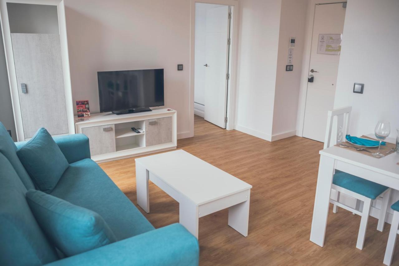 Apartamentos Puerta Sevilla ヘレス エクステリア 写真