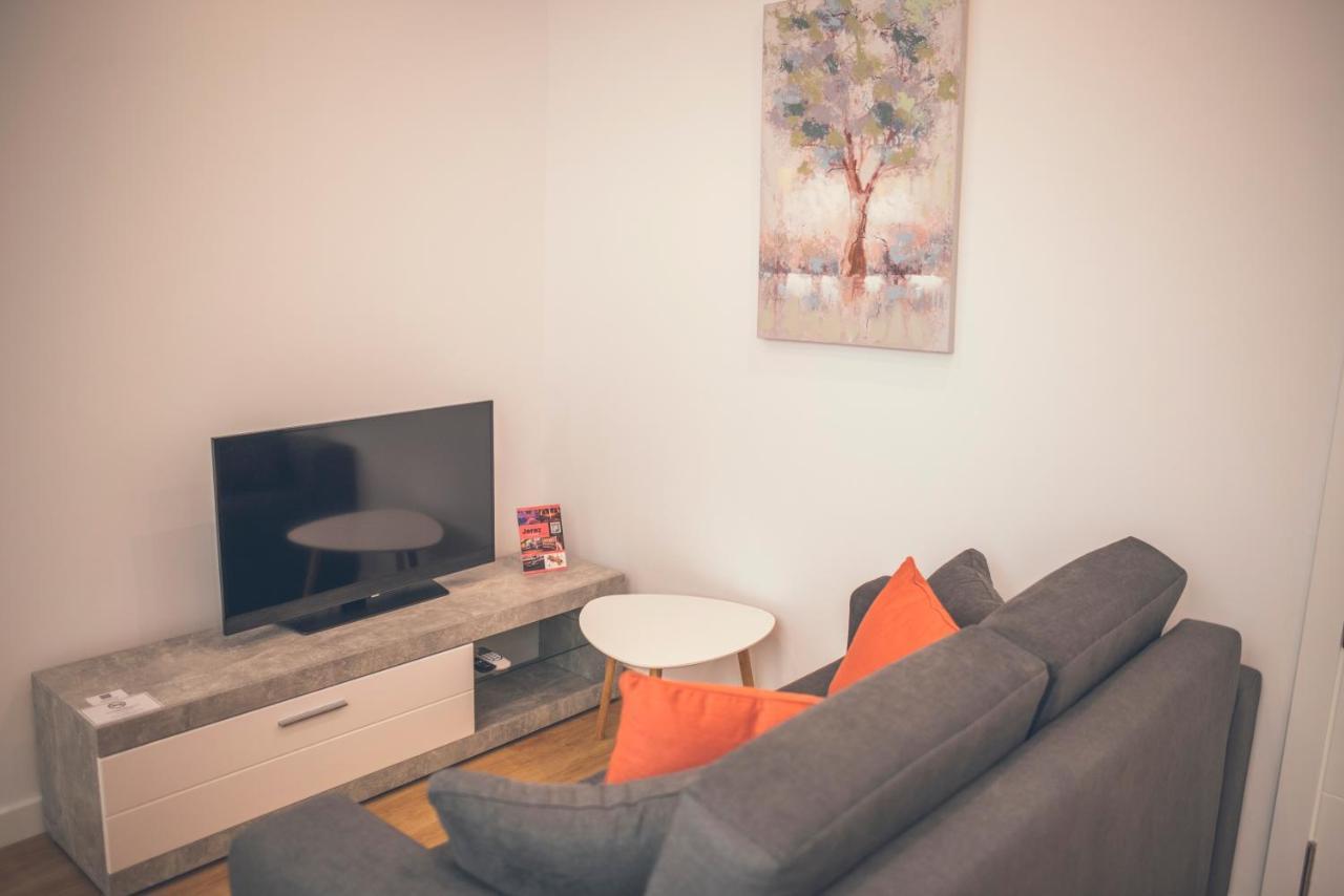 Apartamentos Puerta Sevilla ヘレス エクステリア 写真