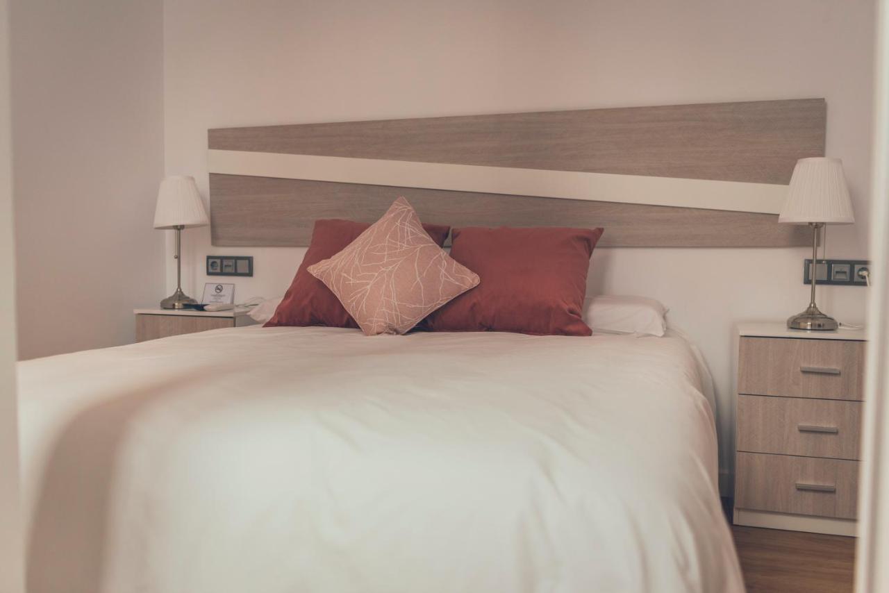 Apartamentos Puerta Sevilla ヘレス エクステリア 写真